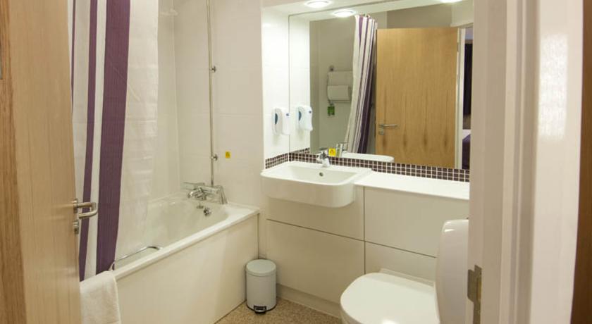 Premier Inn Norwich City Centre - Duke Street Room photo